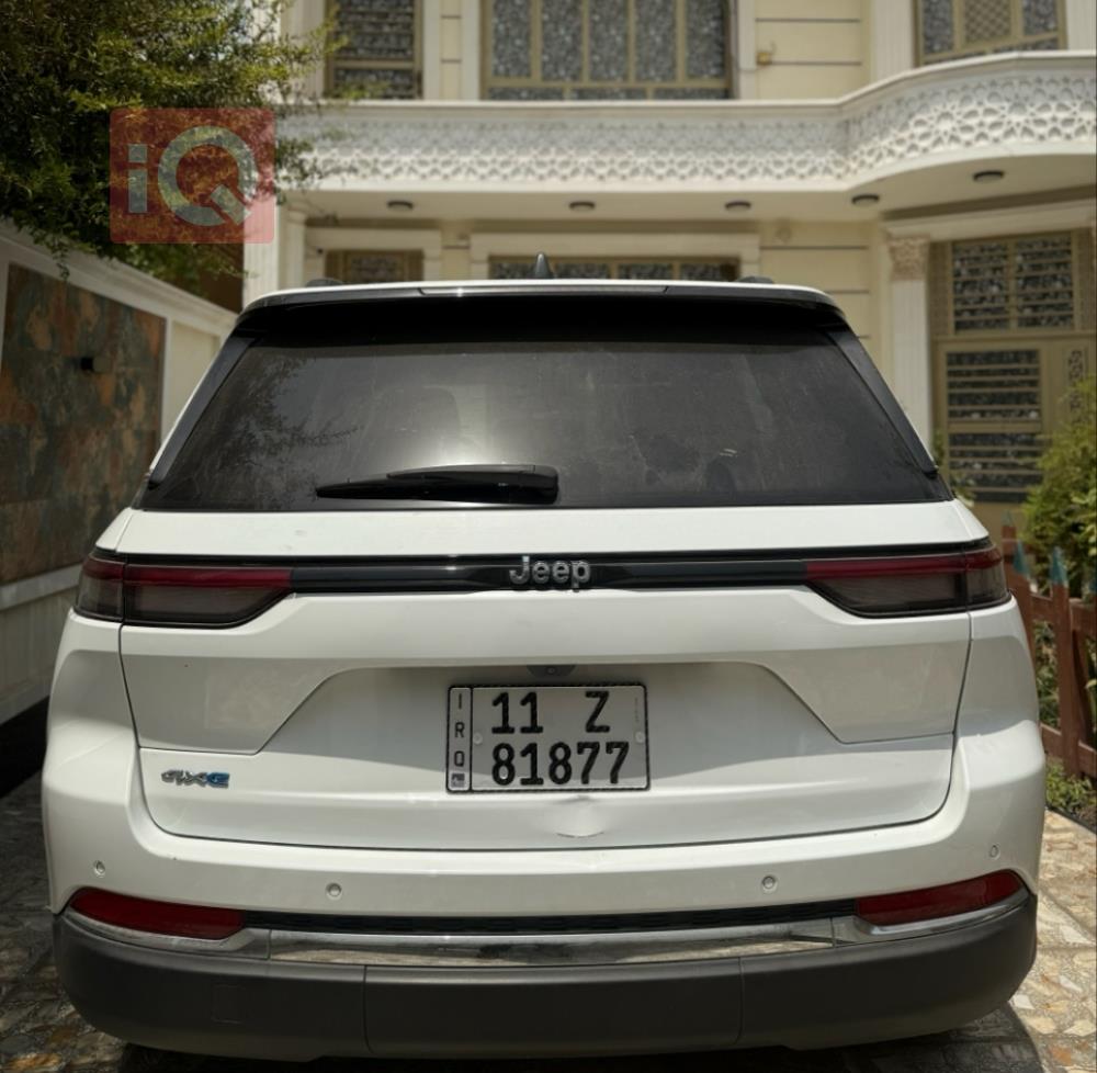 جیپ گراند شیرۆکی